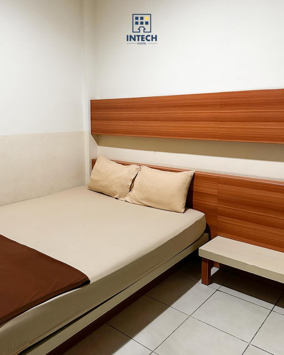 Intech Hostel Bandung Bagian luar foto